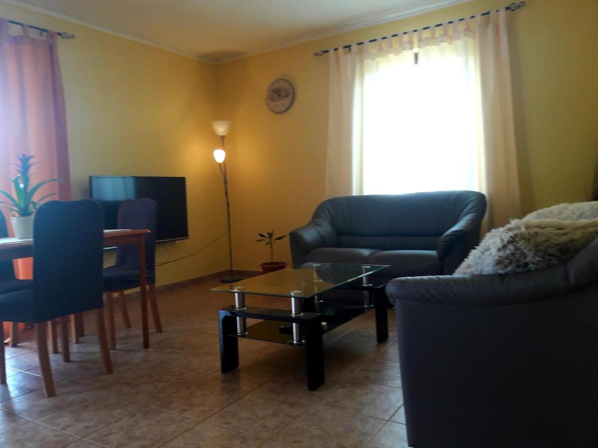 Apartments Angela Žbandaj Kültér fotó